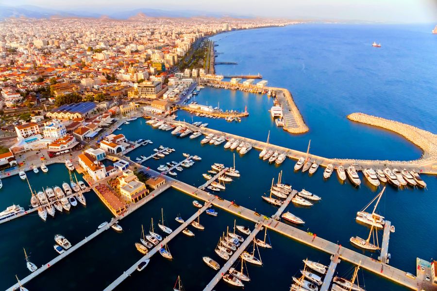 Why You Should Book Your Holiday Car Rental Early in Larnaca